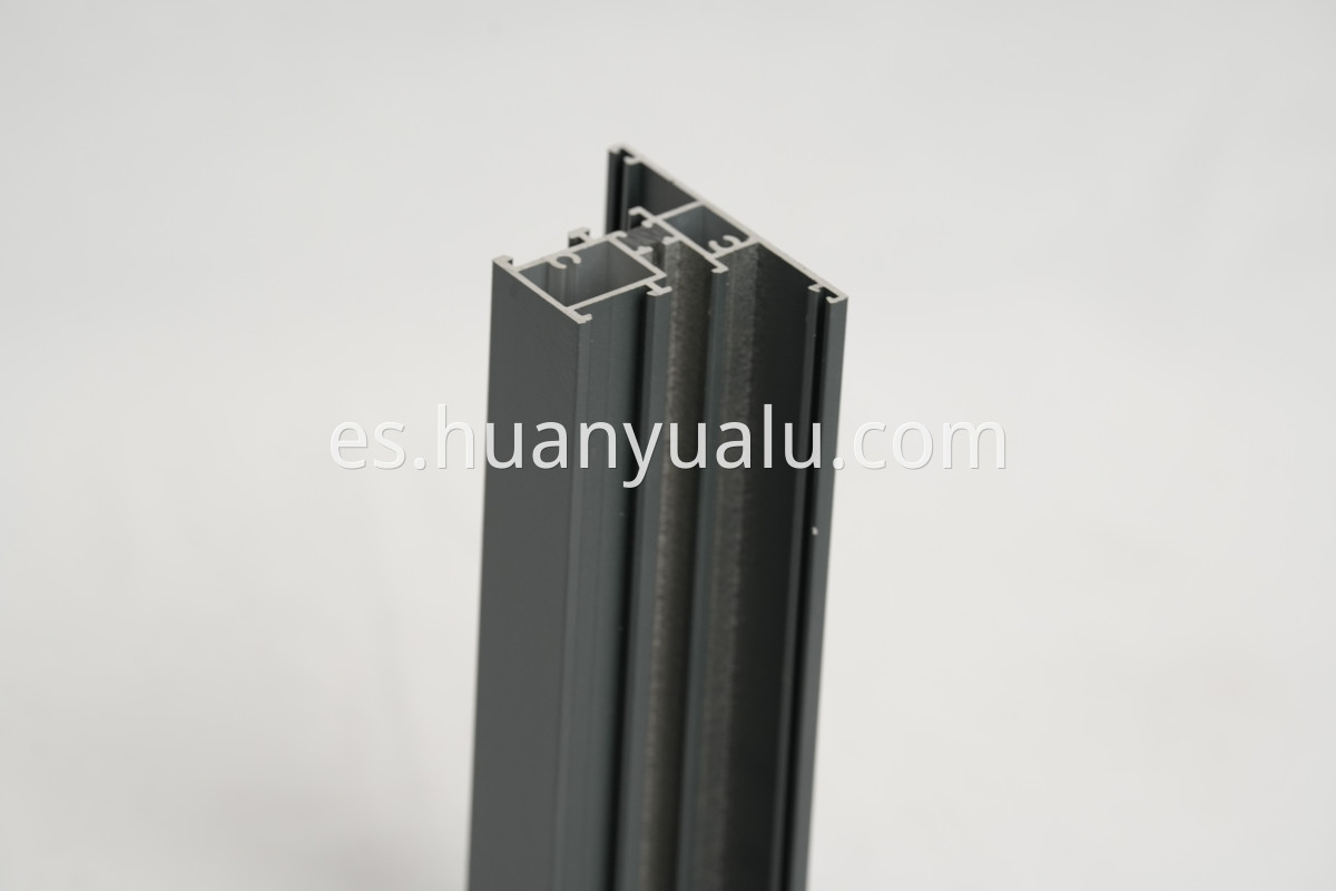 Thermal insulation profiles